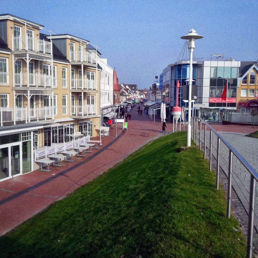 Haus Tertius - Strand- Und Hafennahe Ruhige Ferienwohnung บือซุม ภายนอก รูปภาพ