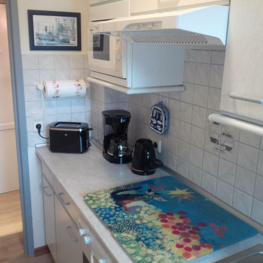 Haus Tertius - Strand- Und Hafennahe Ruhige Ferienwohnung บือซุม ภายนอก รูปภาพ