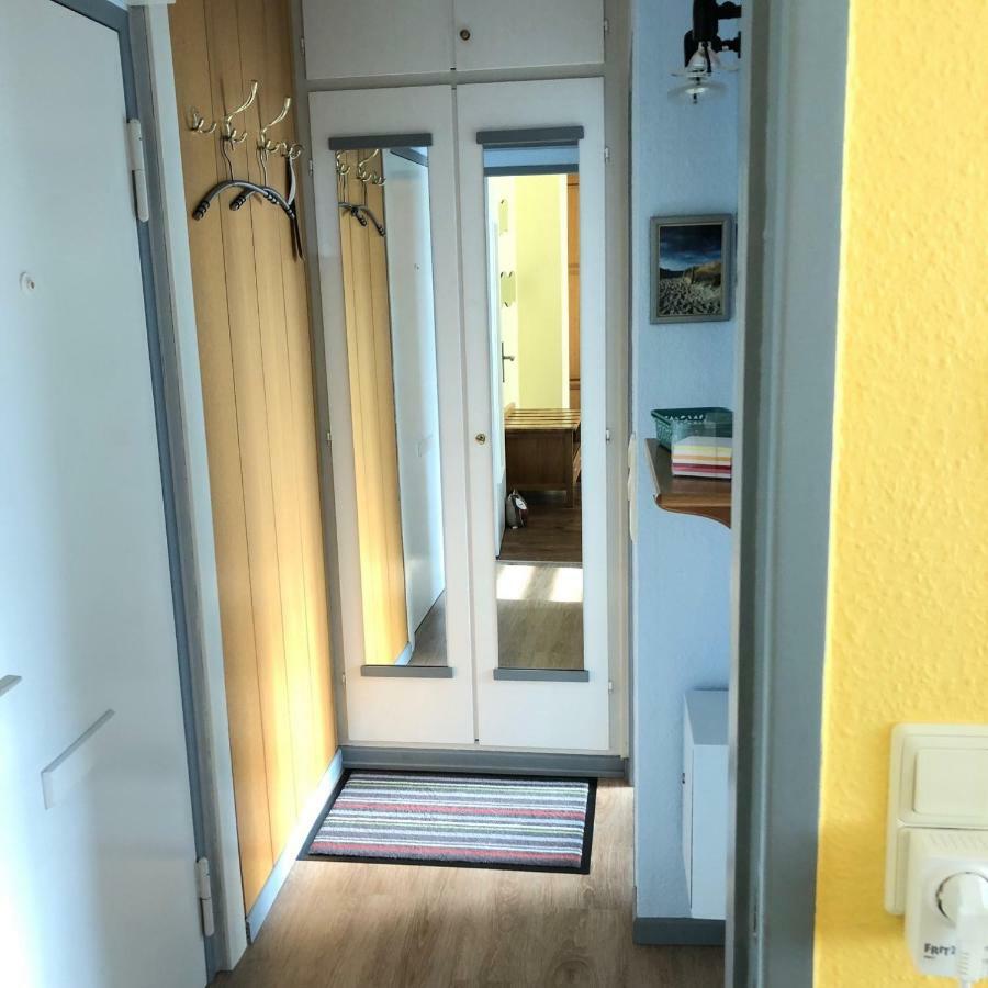 Haus Tertius - Strand- Und Hafennahe Ruhige Ferienwohnung บือซุม ภายนอก รูปภาพ