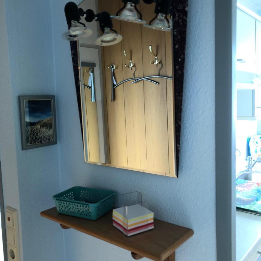 Haus Tertius - Strand- Und Hafennahe Ruhige Ferienwohnung บือซุม ภายนอก รูปภาพ